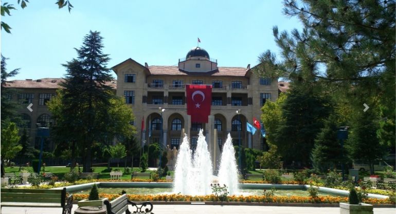 Gazi Üniversitesi Nasıl Bir Üniversite? Avantajları, Dezavantajları ve Merak Edilenler